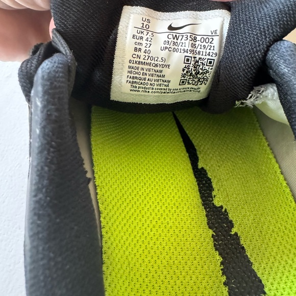 Women’s Nike Tennis shoes - Picture 5 of 5